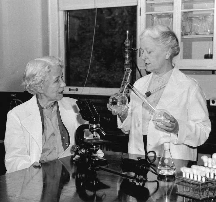 Elizabeth Hazen and Rachel Brown (Smithsonian Institution Archives)