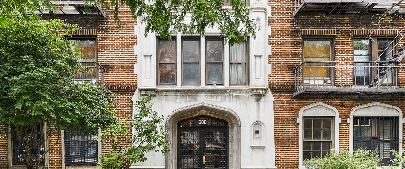 300 8th Ave