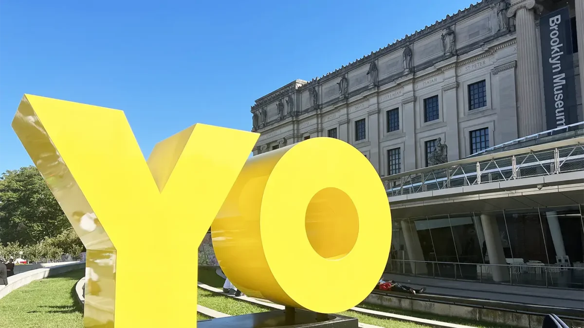 Y O sculpture in front of Brooklyn Museum